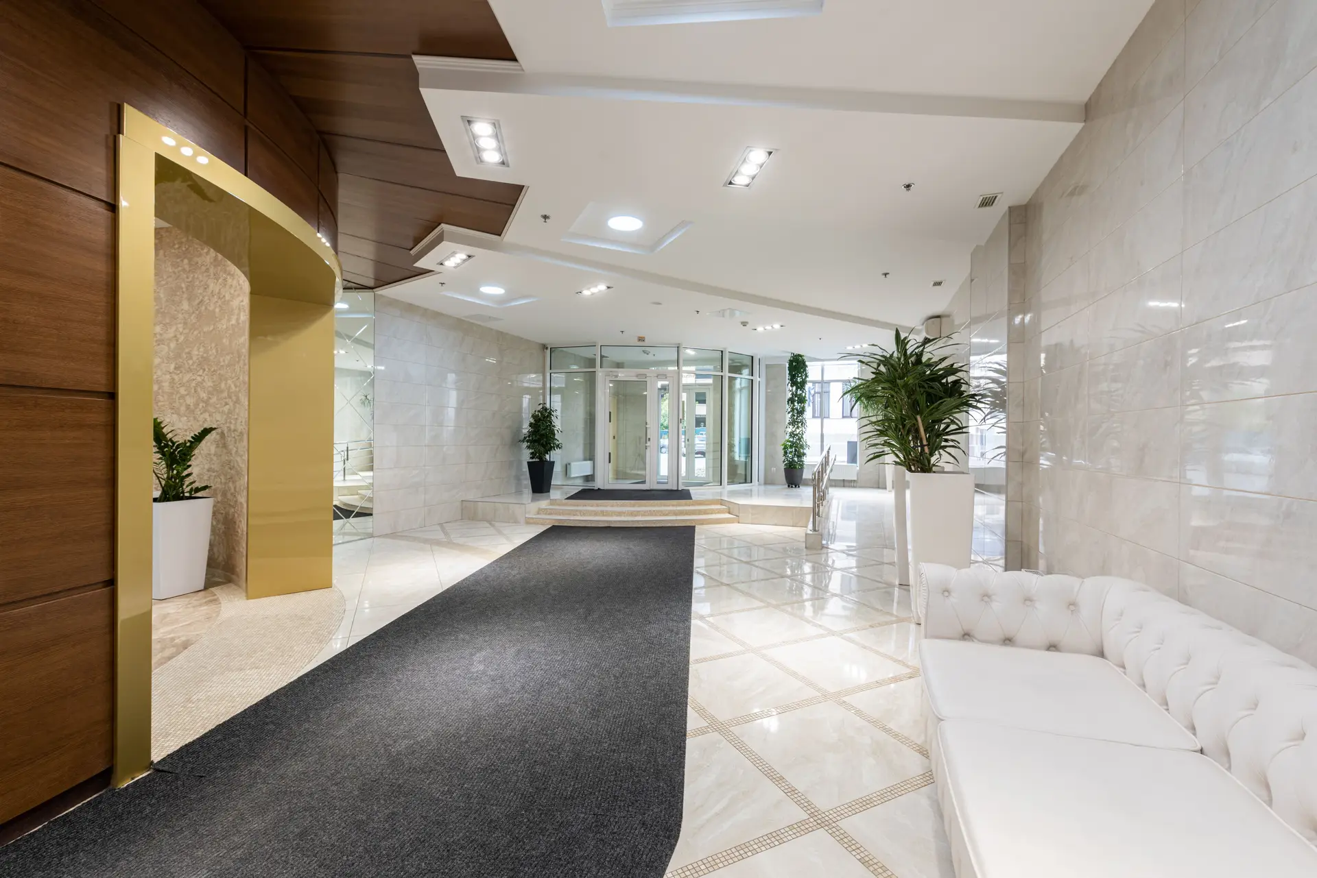 Moderna in prostorna recepcija hotela